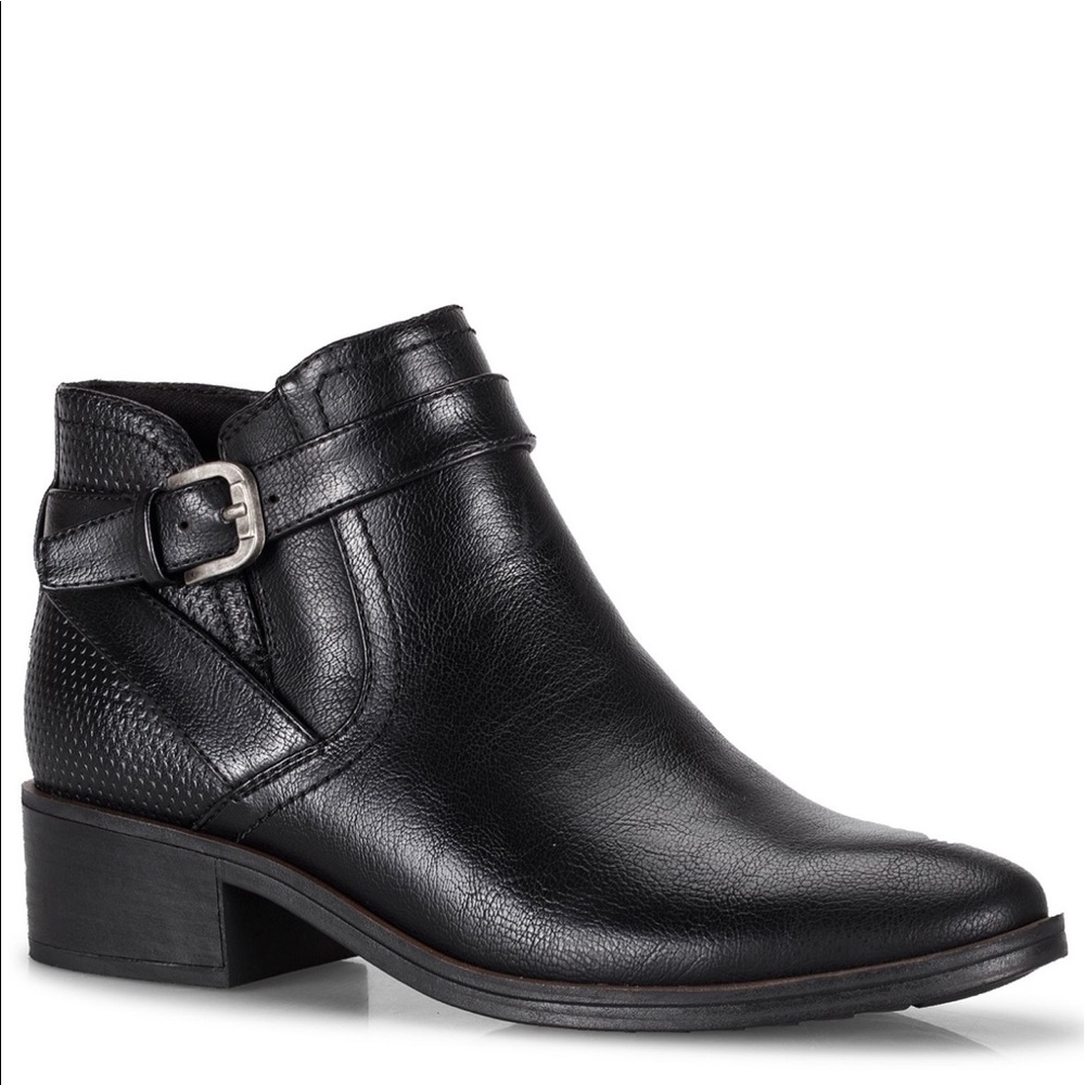 NWT Baretraps Maci Booties (size 8.5M)